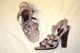&quot;Victor Alfaro&quot; shades of purple leather shoe....Size 8 1/2 ... Buckles - $23.99