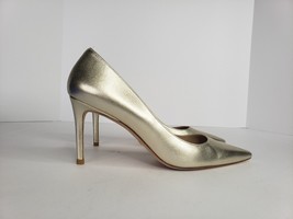 NWOB Stuart Weitzman Pointed Toe Pump Size 8B MSRP $475 - $148.50