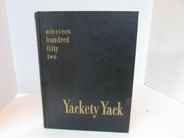 University Of North Carolina Chapel Hill 1952 Yackety Yack Yearbook - £18.66 GBP