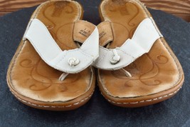 Born Sz 8 M Beige Flip Flop Leather Women Sandals B86811 - £15.53 GBP