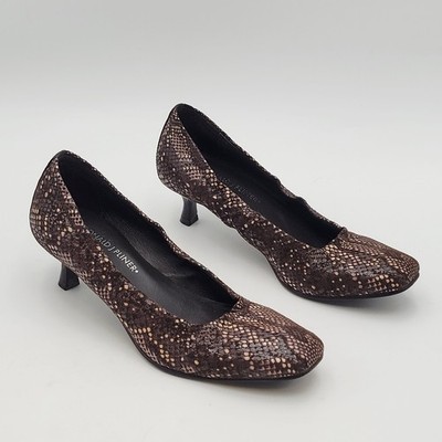 Donald J Pliner Womens Snake Skin  Slip On Kitten Pumps Heels Shoes Size 6 M Item image 3
