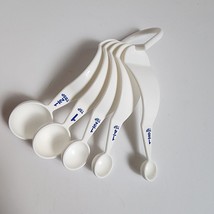 Vintage Tupperware Nesting Measuring Spoons Set Of 5 White D Ring - £7.62 GBP