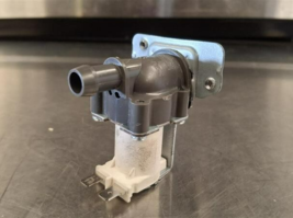 LG Washer Single-Solenoid Water Inlet Valve. P/N: 5220FR2006H  [Used] - $28.99 MXN