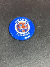 Detroit Tigers Pin Mini Tin MLB Baseball Pinback Vintage 1960s 7/8" - £10.11 GBP