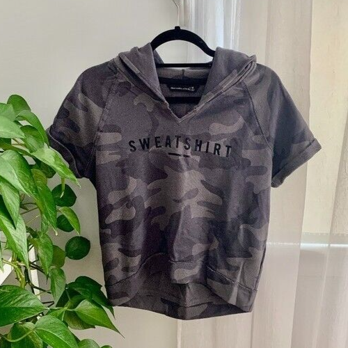 $48 Abercrombie + Fitch cropped hoodie M short sleeve hi-low camo sweats... - £14.08 GBP
