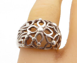 925 Sterling Silver - Vintage Open Flowers Motif Dome Band Ring Sz 8.5 - RG7084 - £27.31 GBP