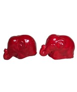 Vintage Small Red Ceramic Elephant Salt &amp; Pepper Shakers Set - $184.53 MXN