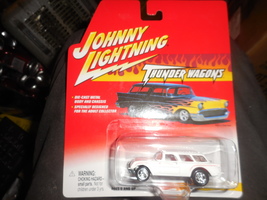 2002 Johnny Lightning Thunder Wagons &quot;1954 Corvette Nomad&quot; Mint Car Seal... - £3.21 GBP