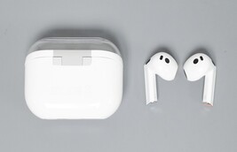 Samsung Galaxy Buds 3 SM-R530 Wireless Earbud Headphones - White image 3