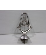 1966 66 Dodge Polara Monaco 500 Hood Ornament OEM 2579705  - $2,480.47 MXN