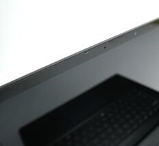Microsoft Surface Laptop 4 15" Core i7-1185G7 32GB 1TB SSD Black ISSUE image 2