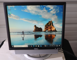 Dell 1907FPVT 19 LCD Monitor w/ Speaker Bar DVI-VGA-4-USB Ports with Stand - $39.55