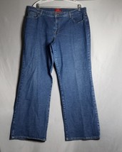 Vintage OSCAR DE LA RENTA Women&#39;s OSCAR Bootcut Medium Wash Denim Jeans ... - £38.70 GBP