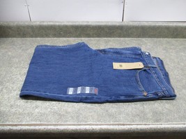 NEW WITH TAGS Levi&#39;s Big and Tall Mens 550 Tapered Leg Relaxed Fit Jean ... - $32.00