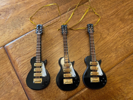 String Instrument Black Wooden Guitar 4  Tree Ornament 4 inches set of 3 - £17.55 GBP