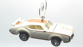 Christmas Ornament for 1969 Oldsmobile Olds 442 White with Stripe - £28.13 GBP