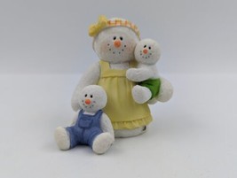 Sarah&#39;s Attic Snowonders Snowman Luv Mother with Kids Figurine #7528 - £16.96 GBP