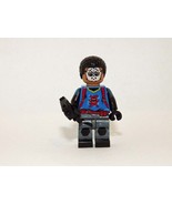 Minifigure Wild Dog Dc Comic Bulk Block - $8.19