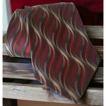 Puritan Mens Neck Tie 100% Silk Wavy Stripes Geometric Burgundy Stain Resistant - £7.81 GBP