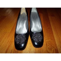 Tahari Sherry black patent embellished 2&quot; block heel pumps 8 1/2 M - $17.51