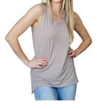 Zenana always here v neck top Grey - $571.09 MXN