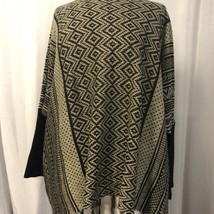 Poof Women&#39;s Poncho Sweater Tan &amp; Black Size Med - £14.59 GBP
