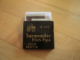 Serenader Pitch Pipe #A-440 with Case - Violin &amp; Mandolin - $80.27 MXN