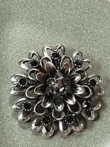 Large Layered Silvertone Flower w Black &amp; Gray Rhinestone Accents Brooch Pin - £10.46 GBP