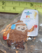 2010 Quatchi Torch Relay Vancouver Winter Olympics Paralympics Pin New - £8.49 GBP