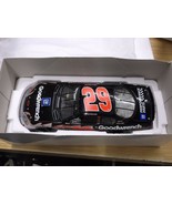 2002 MONTE CARLO STEVE PARK # 29 GOODWRENCH DIE-CAST - $442.32 MXN