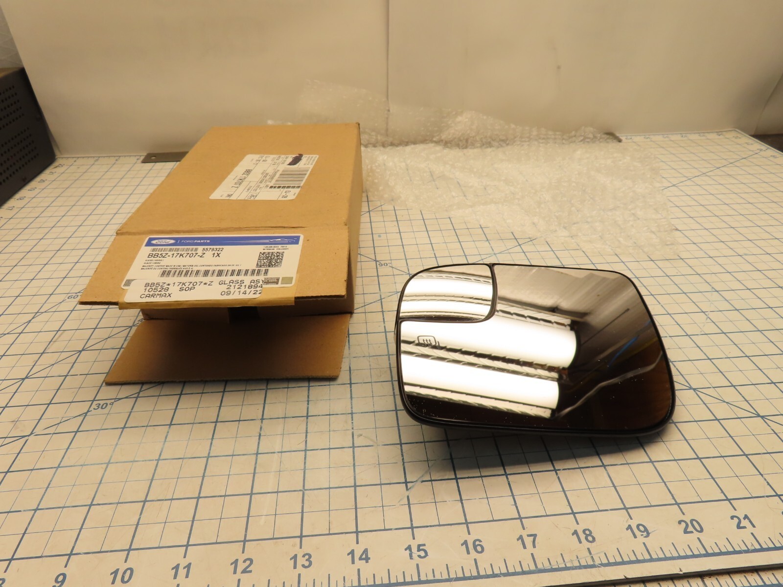 Ford BB5Z-17K707-Z Side View Mirror Glass Heated Drivers LH - $69.98