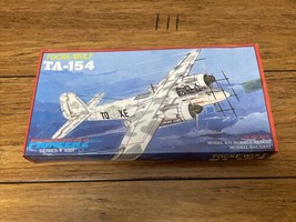 Focke Wulf TA-154 model airplane kit Pioneer 2 #4001 1/72 Vintage CV JD - £11.86 GBP