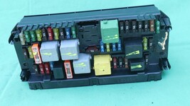 Mercedes Front Fuse Box Sam Relay Body Control Module Panel A2129003925 image 3