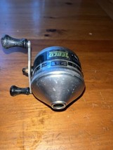 Vintage Zebco 33 Plastic foot  Fishing Reel Made in USA Freshwater Working Cond. - $15.83