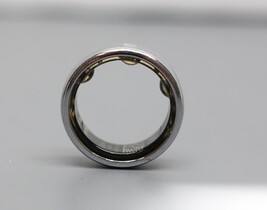Oura Ring Gen3 Horizon Size 8 - Silver JZ90-51384-08 Ring Only image 3