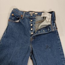 Levi's Premium Women's Blue Cotton Blend Button Fly High Rise Jeans Size (26×27) image 7