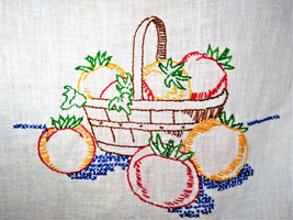 Darling Vintage Embroidered Fruit Basket Cotton Feed Sack Kitchen Dish T... - £9.59 GBP