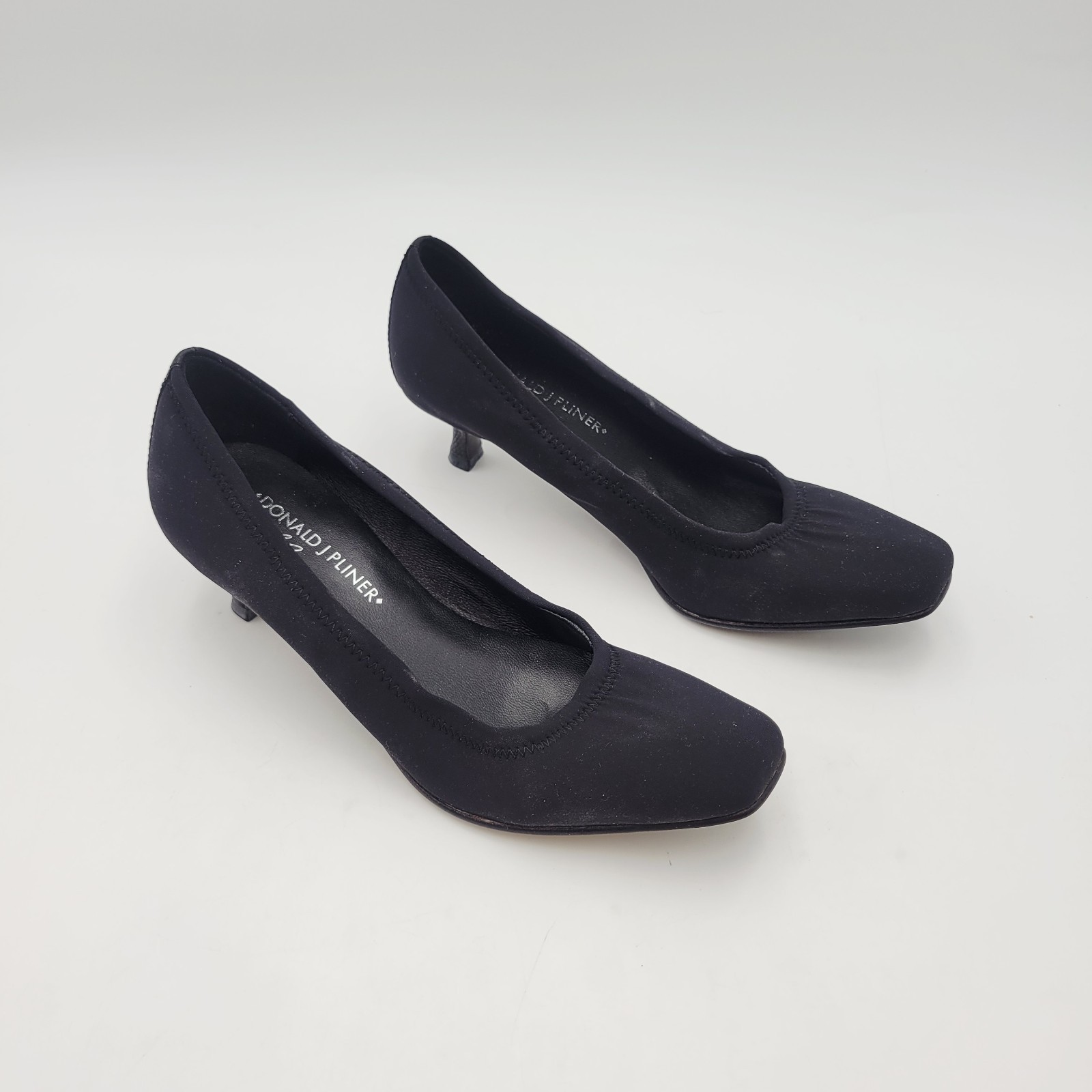 DONALD PLINER Seana Black Pumps Kitten Heels Fabric Slip on Shoes Size 6.5 Vtg Item image 5