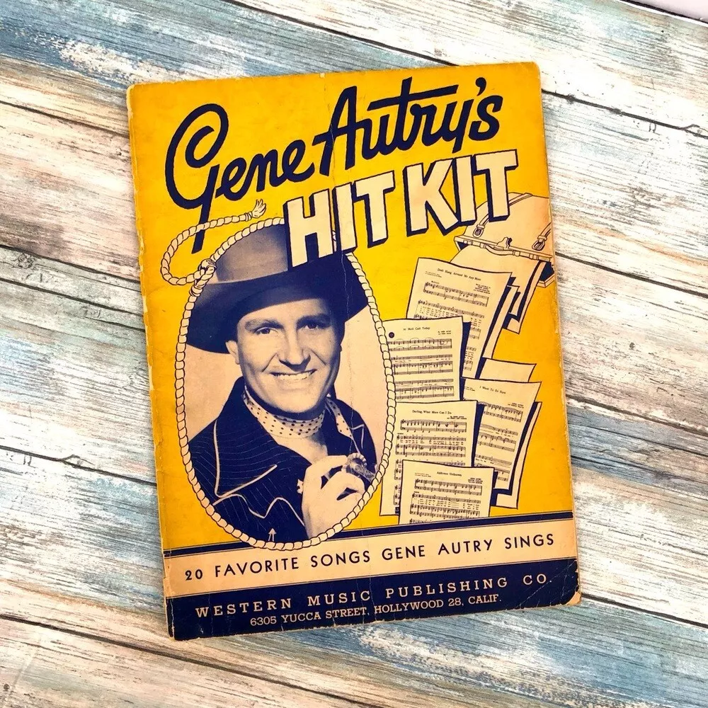 Gene Autry&#39;s Hit Kit:  30 Favorite Songs Gene Autry Sings - $10.00