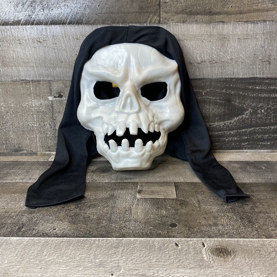 Primary image for Vintage Fun World Div Halloween Mask Item #9211 Skull Face Glow in the Dark