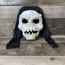 Vintage Fun World Div Halloween Mask Item #9211 Skull Face Glow in the Dark - £14.61 GBP