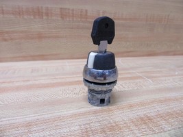 Allen-Bradley 800FMKM21 Selector Switch, 22mm, 2 Position,800F - $128.65