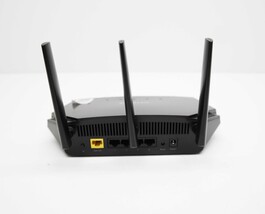 NETGEAR Nighthawk AX3000 RAX36S Dual-Band Wi-Fi 6 Router image 3