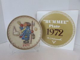 Hummel 1972 Collector Plate 265 Hear Ye Hear Ye Bas Relief Boxed - $9.85