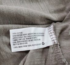 Universal Thread Women's Plus Size 2X Short Sleeve V-Neck T-Shirt Gray image 4