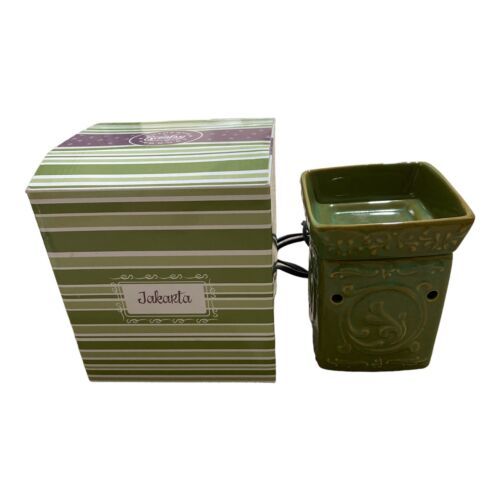 Primary image for AUTHENTIC SCENTSY "JAKARTA GREEN EAST INDIA" FULL SIZE ELECTRIC WAX WARMER