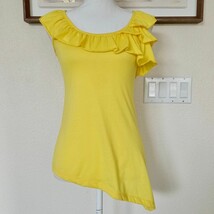 Say Anything Asymmetrical Sleeveless Top Blouse Size M Yellow Womens Jun... - $13.65