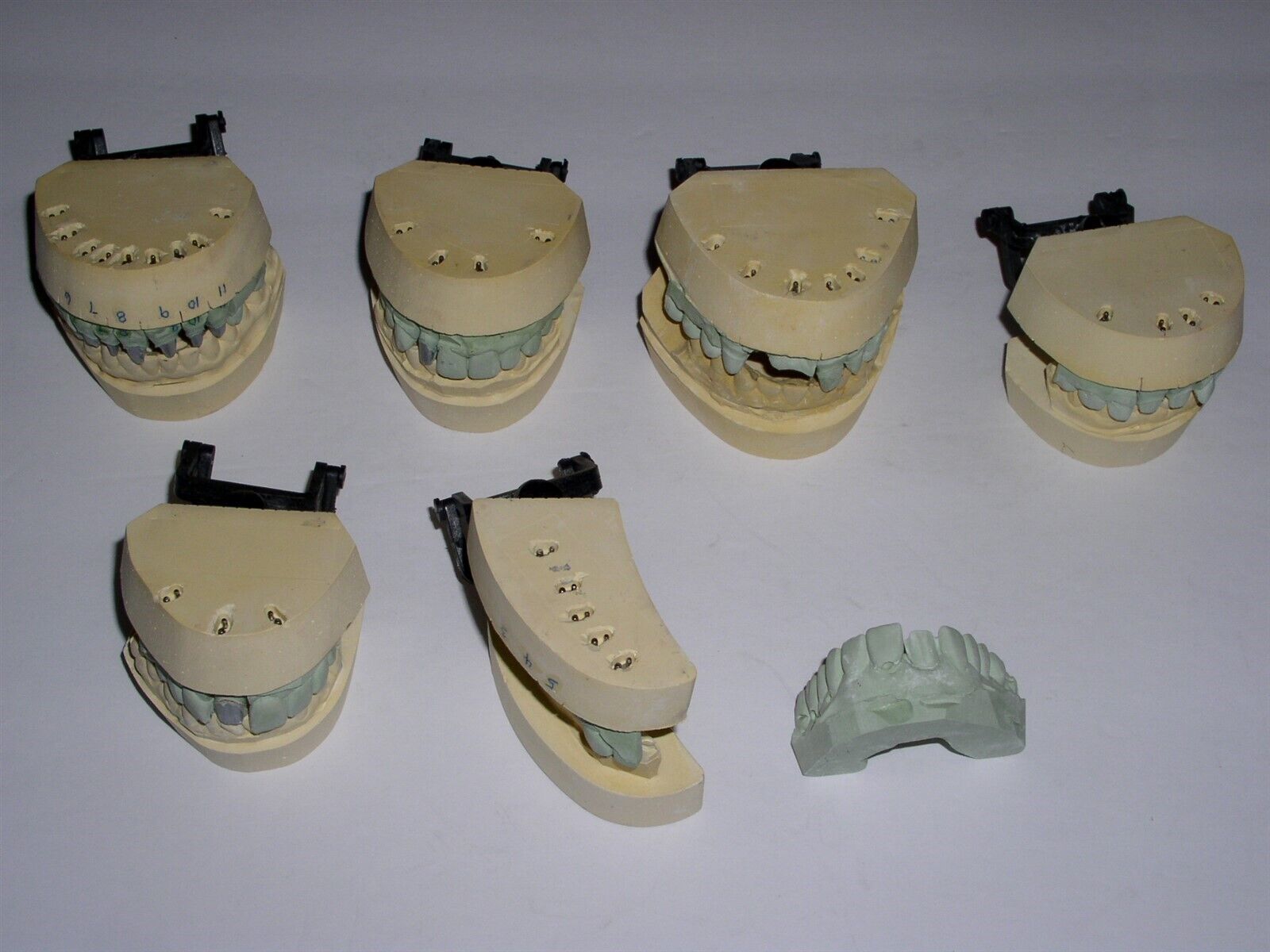Dental Lab Articulated Models For Instruction Test Cases Or Practice Lot... - $19.99