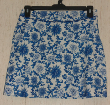 Excellent Womens Fairway &amp; Greene White W/ Blue Floral Knit Skort Size 4 - £22.38 GBP
