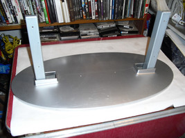vizio L32hdtv10a base stand,  color  gray    - £19.35 GBP